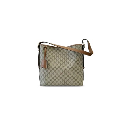 GUCCI GG EMBLEM MEDIUM SHOULDER BAG 847452 (30.5*30.5*9cm) GUCCI GG EMBLEM MEDIUM SHOULDER BAG 847452 (30.5*30.5*9cm)